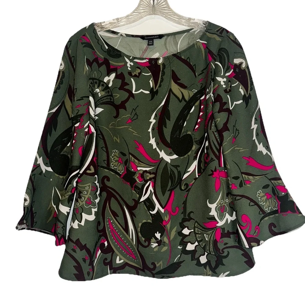 Banana Republic Women’s Top Size XS Multicolored‎ Paisley Print Retro Vibe
